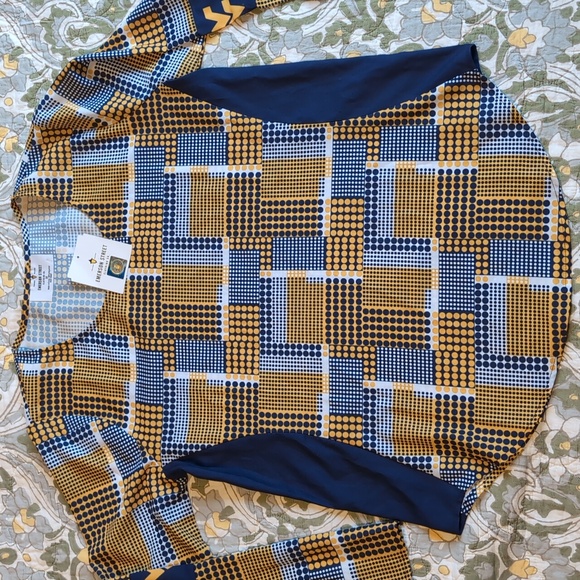 WVU collegiate bell sleeve blouse women's medium NWT - Picture 7 of 9